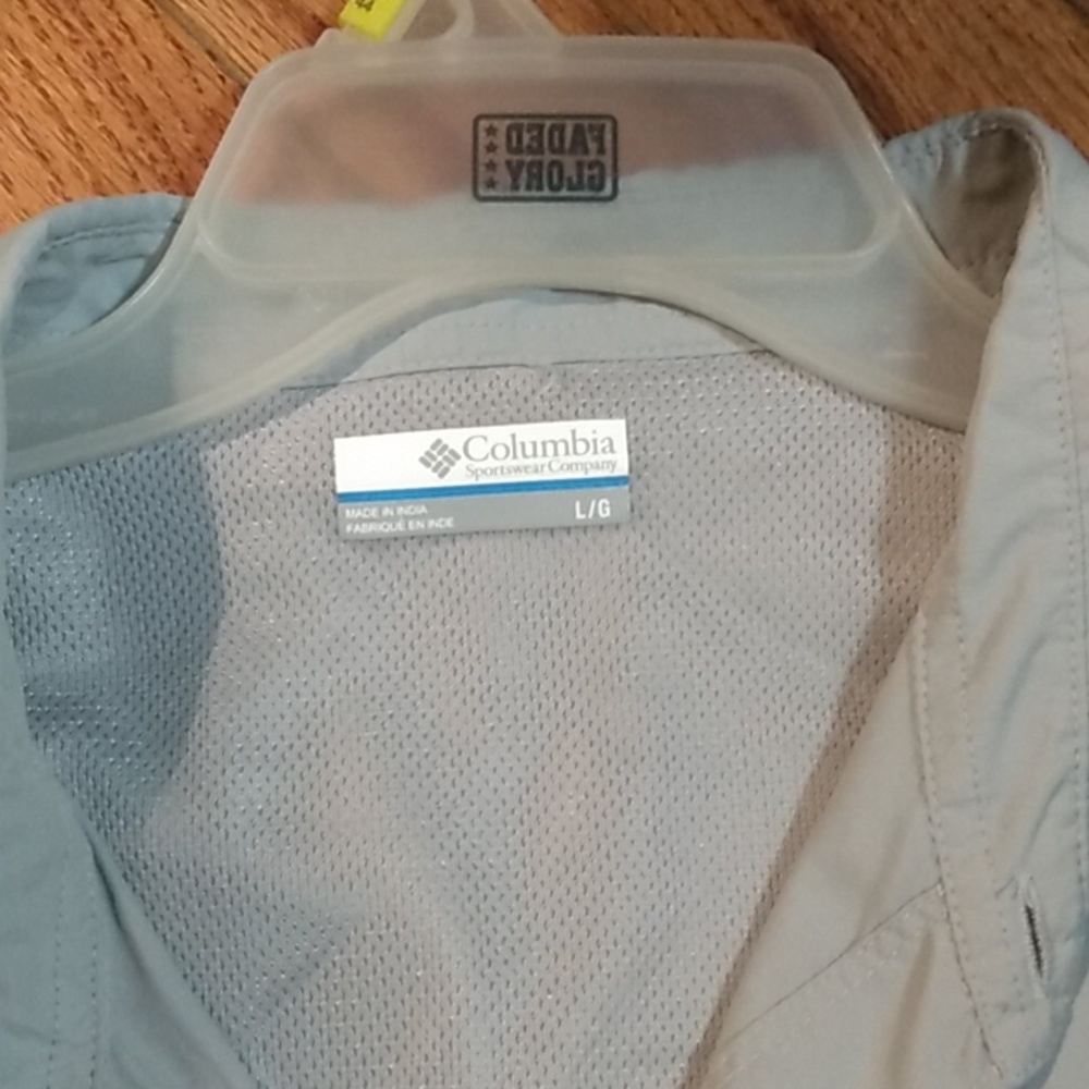 Men's gray Columbia size large fishing shirt